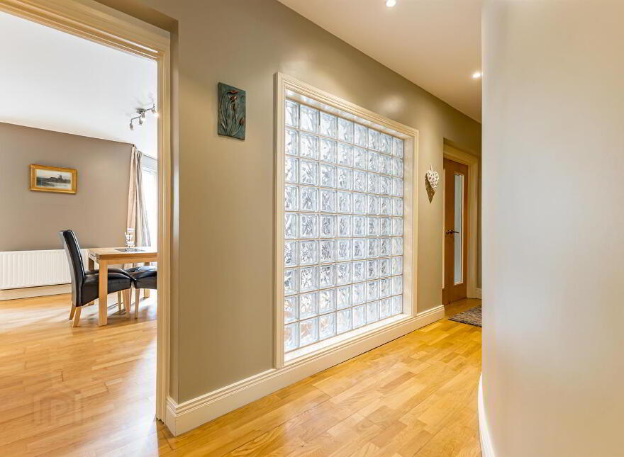 Apt 8, 16 Chlorine Gardens, Belfast, BT9 5DL