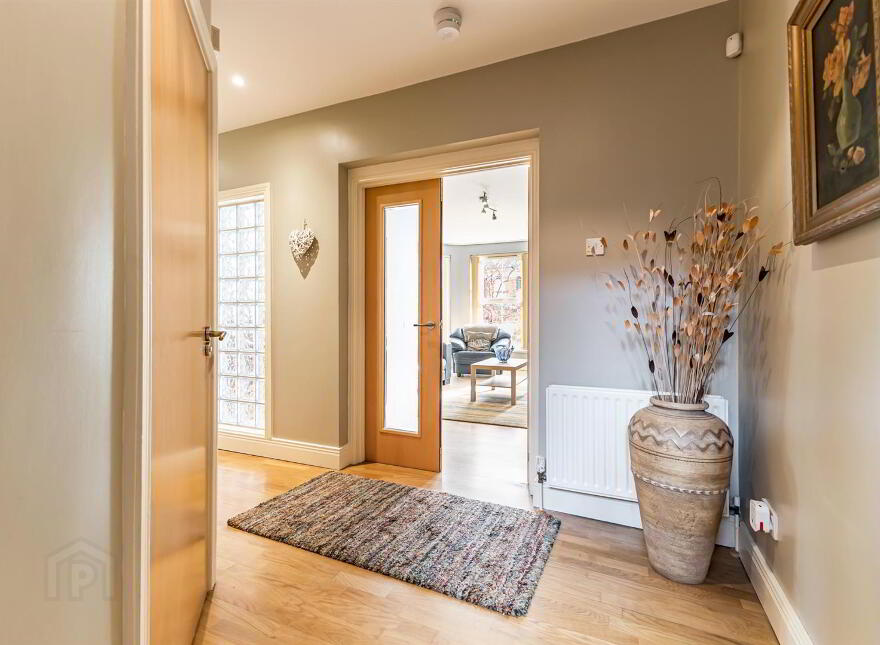 Apt 8, 16 Chlorine Gardens, Belfast, BT9 5DL