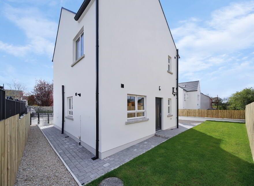 2 Dergmoney Manor, Omagh, BT78 1FF