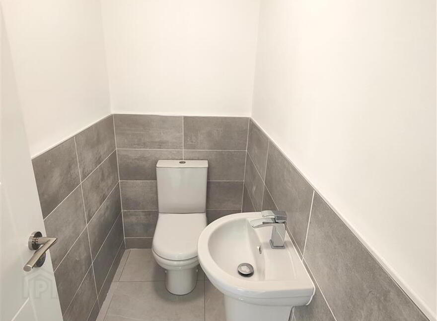 35B Parkmount Road, Belfast, BT15 4EQ