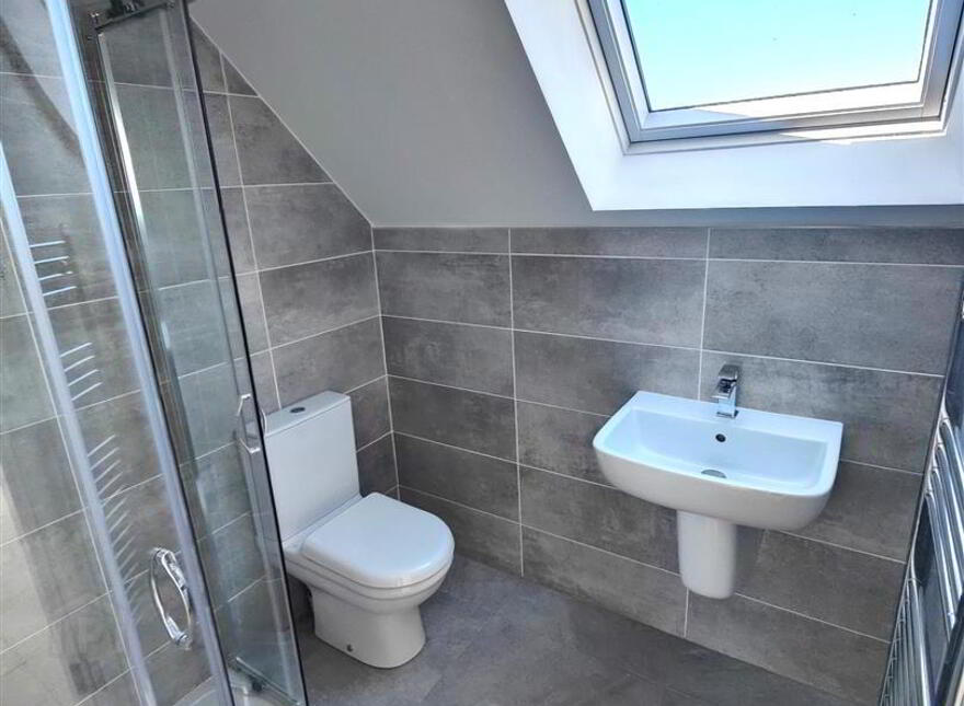 35B Parkmount Road, Belfast, BT15 4EQ