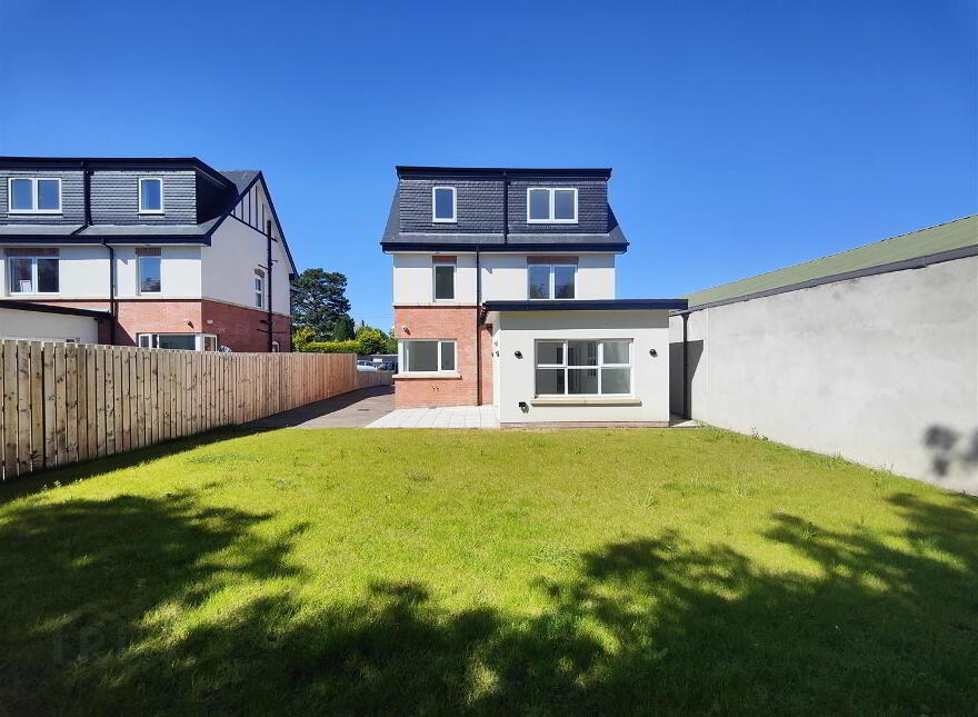 35B Parkmount Road, Belfast, BT15 4EQ