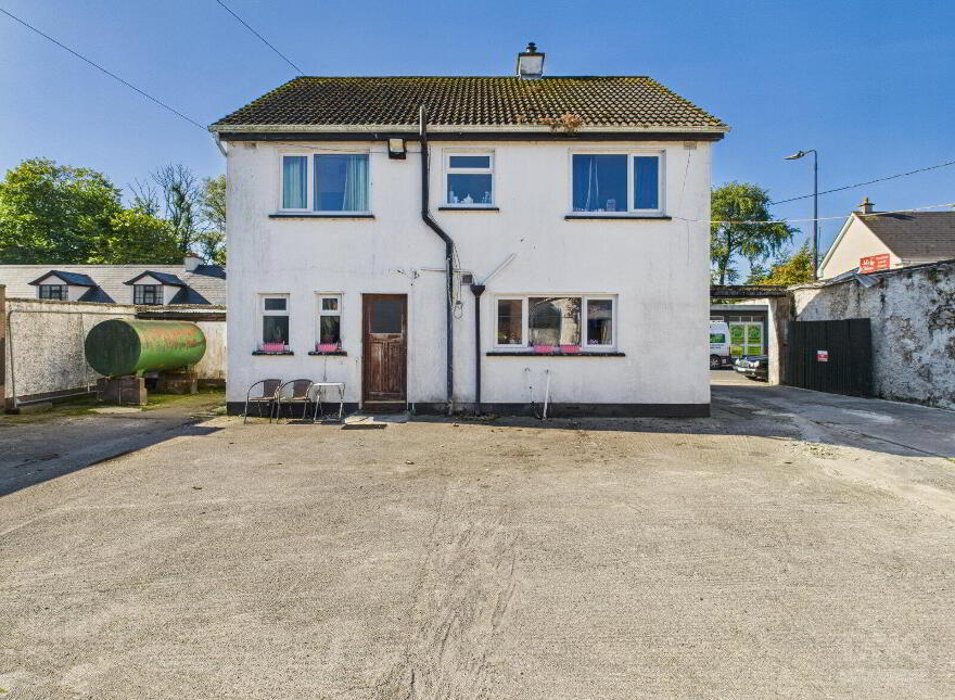 Tayside, River Street, Clara, R35YR02