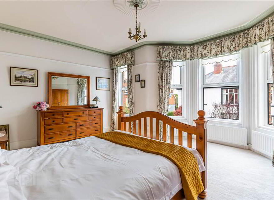 92 Marlborough Park Central, Malone, Belfast, BT9 6HP