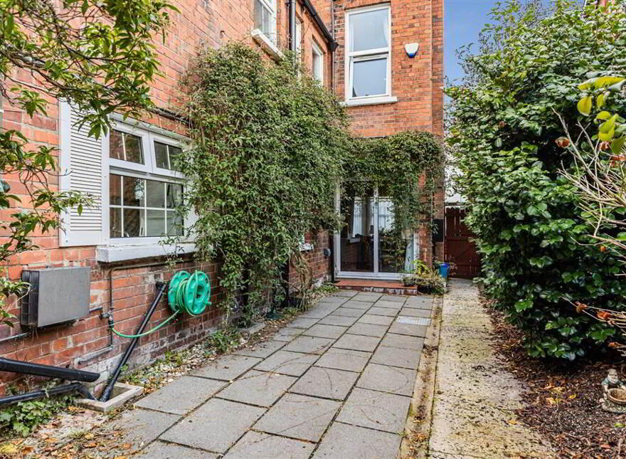 92 Marlborough Park Central, Malone, Belfast, BT9 6HP