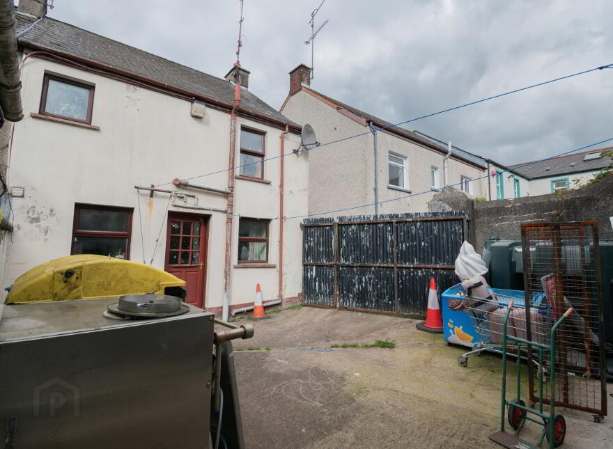McGroggan's, 7-11 William Street, Ballymena, BT43 6AW