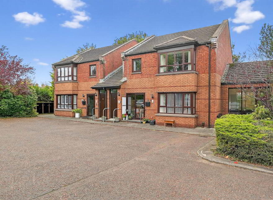 2 Cabin Hill Mews, Stormont, Belfast, BT5 7AE