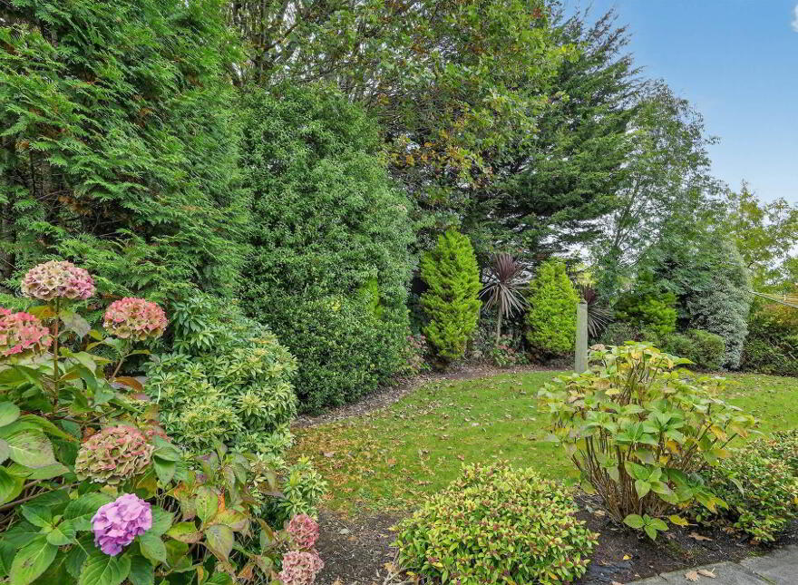 2 Cabin Hill Mews, Stormont, Belfast, BT5 7AE