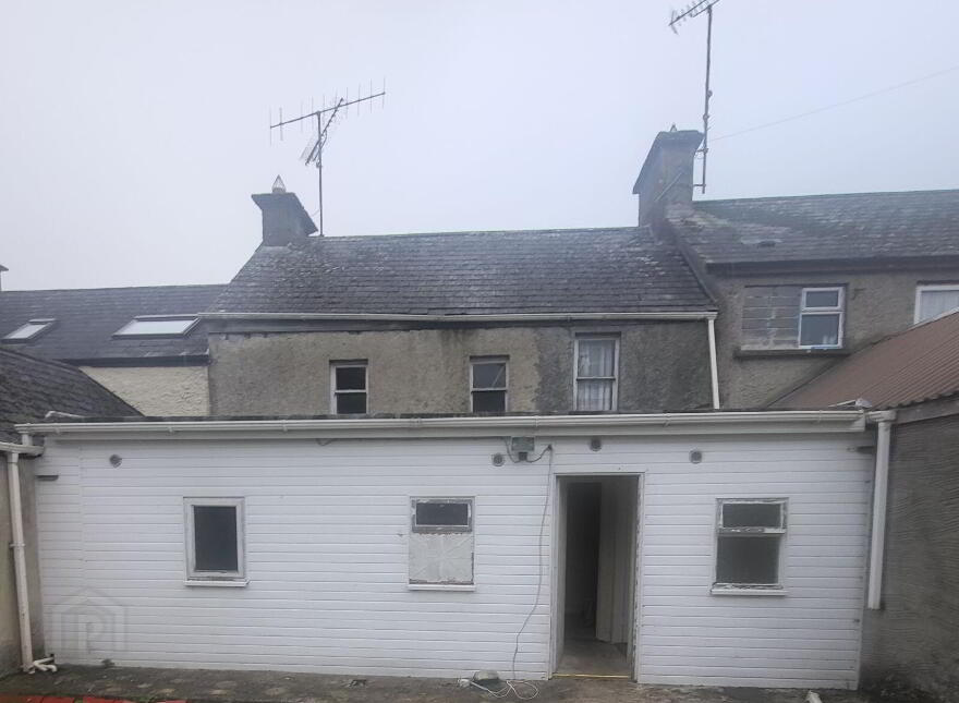 Hyde Street, Mohill, N41VF65