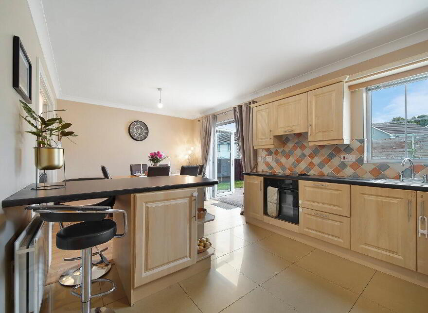 39 Lawnsdale, Navenny, Ballybofey, F93A023