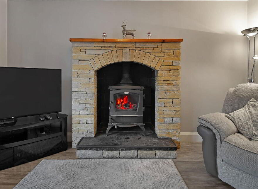 39 Lawnsdale, Navenny, Ballybofey, F93A023