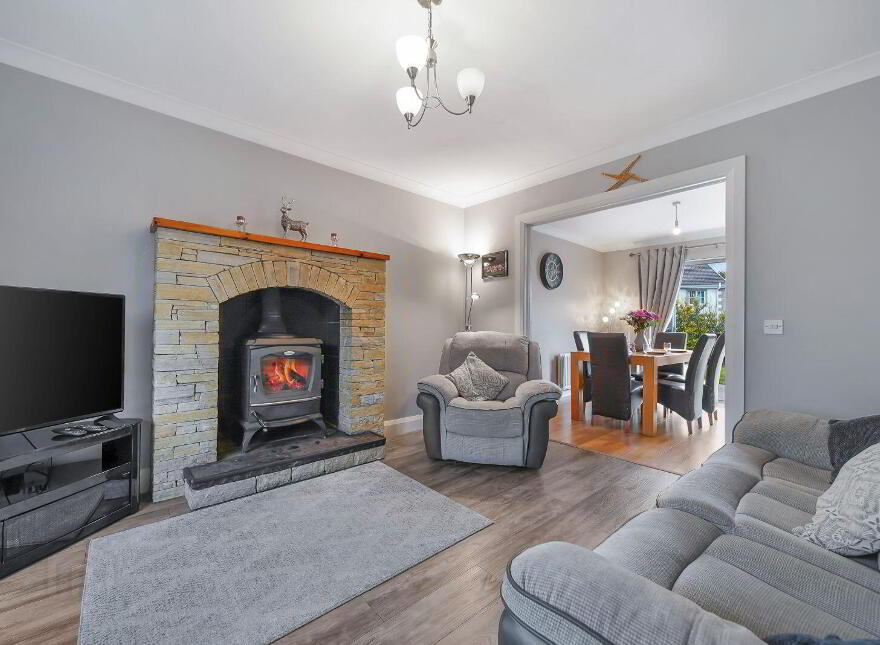 39 Lawnsdale, Navenny, Ballybofey, F93A023