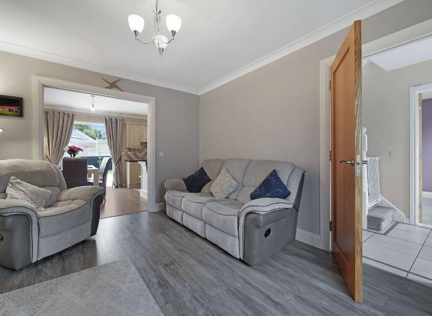 39 Lawnsdale, Navenny, Ballybofey, F93A023