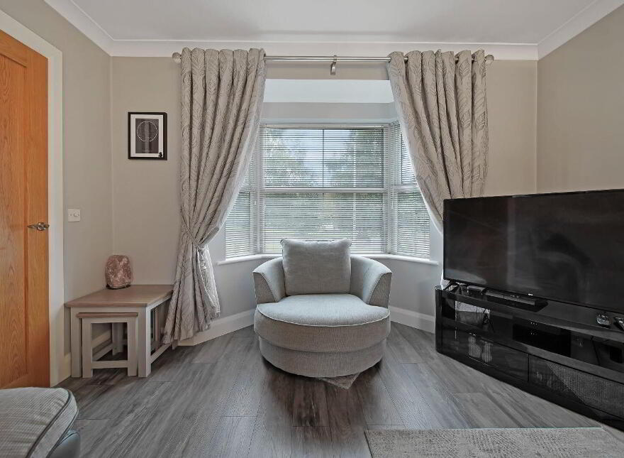 39 Lawnsdale, Navenny, Ballybofey, F93A023