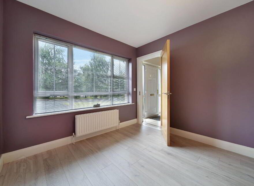 39 Lawnsdale, Navenny, Ballybofey, F93A023