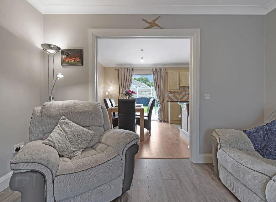 39 Lawnsdale, Navenny, Ballybofey, F93A023