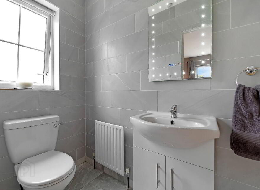 39 Lawnsdale, Navenny, Ballybofey, F93A023