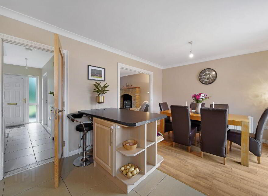 39 Lawnsdale, Navenny, Ballybofey, F93A023