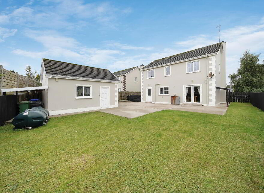 39 Lawnsdale, Navenny, Ballybofey, F93A023