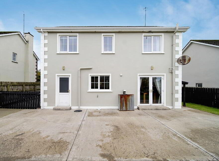 39 Lawnsdale, Navenny, Ballybofey, F93A023