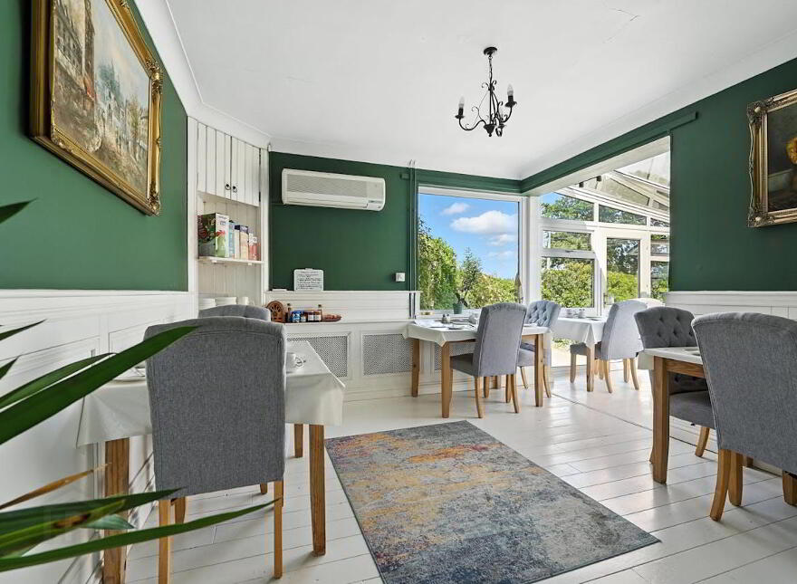 Overdale Motel, 150 Belsize Park, Lisburn, BT27 4DR