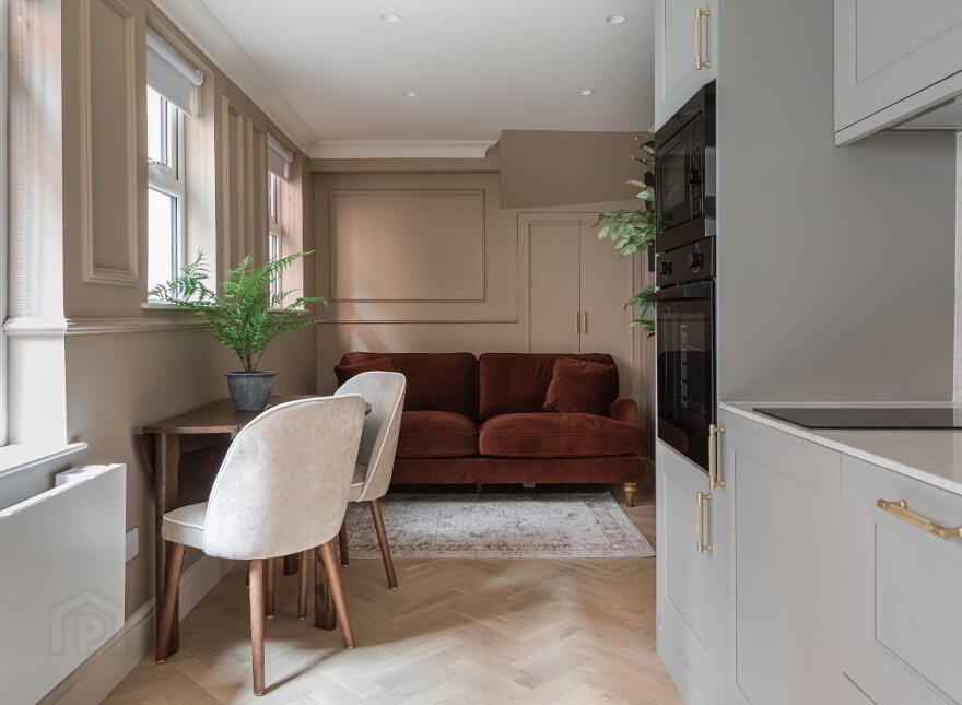 Apt 2, 3 Eglantine Gardens, Belfast, BT9 6EZ