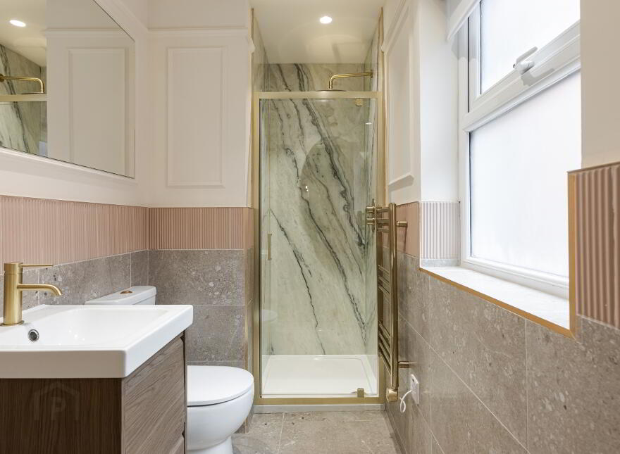 Apt 2, 3 Eglantine Gardens, Belfast, BT9 6EZ