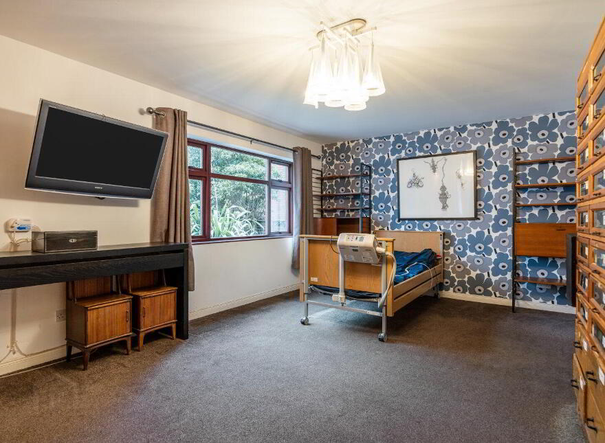 15 Old Coach Avenue, Belfast, BT9 5PY