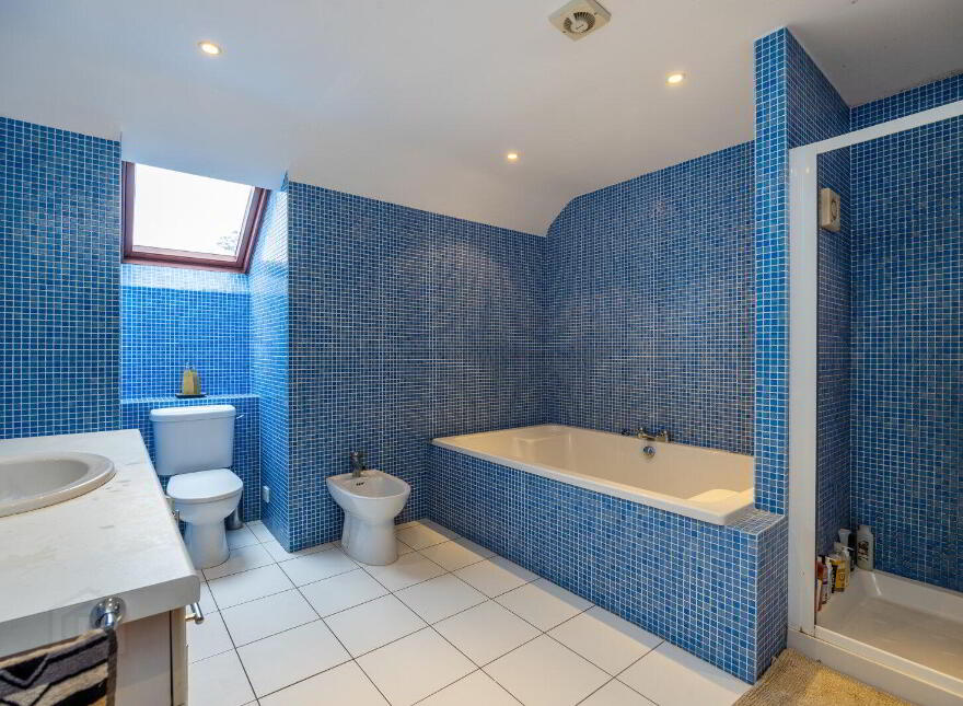 15 Old Coach Avenue, Belfast, BT9 5PY