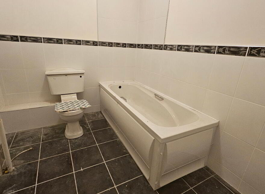 58 O'Carolan's Court, Kilronan, Ballyfarnon, Boyle, F52P446