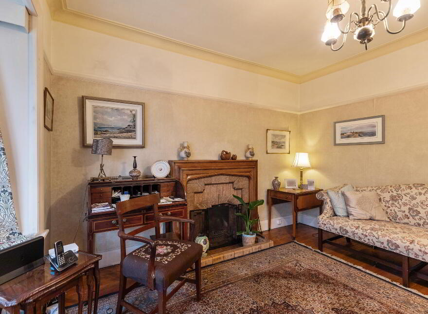 18 Mount Eden Park, Malone Road, Belfast, BT9 6RA