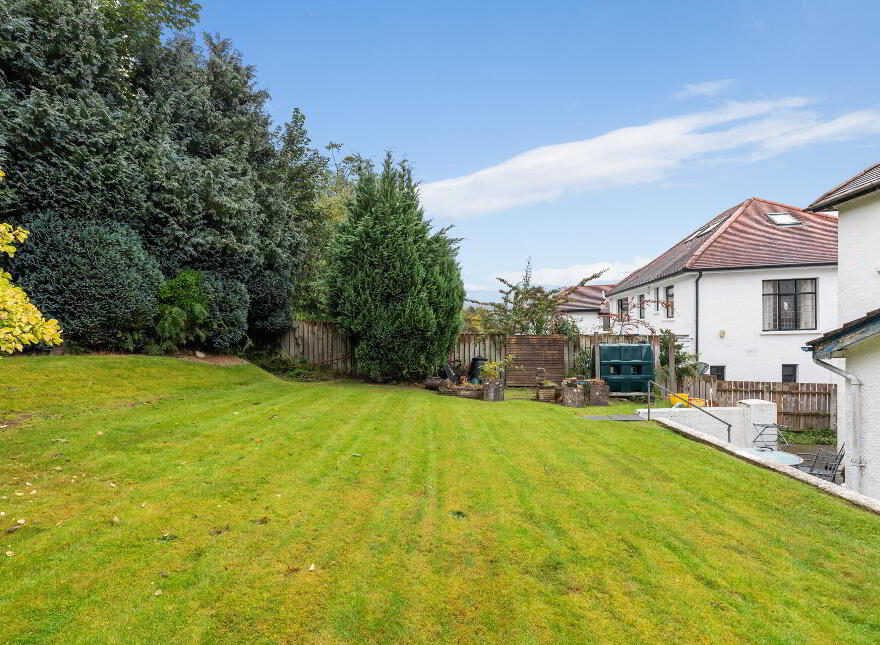 18 Mount Eden Park, Malone Road, Belfast, BT9 6RA