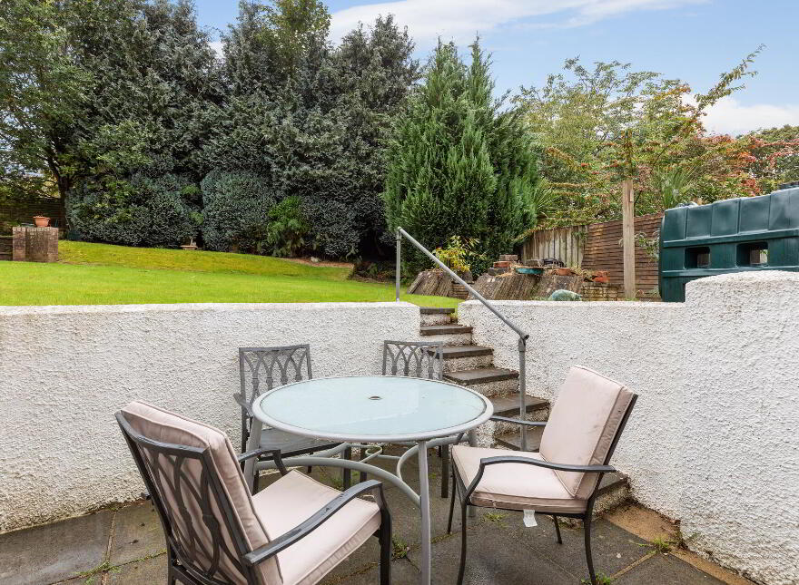18 Mount Eden Park, Malone Road, Belfast, BT9 6RA