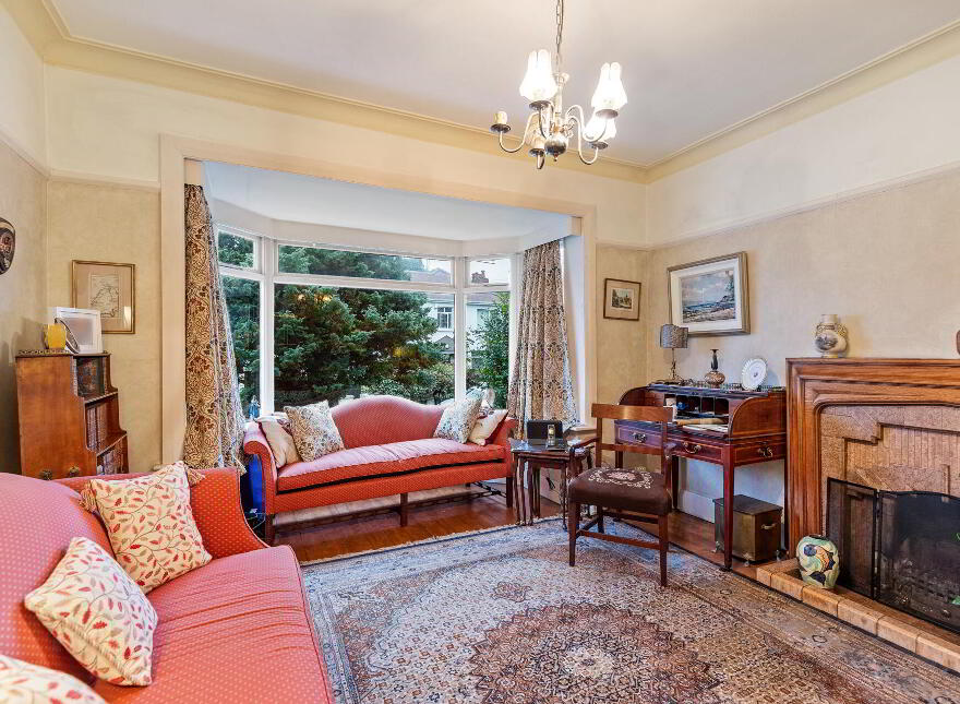 18 Mount Eden Park, Malone Road, Belfast, BT9 6RA