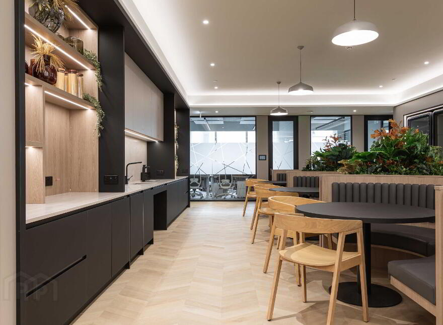 Metro Building, 6-9 Donegall Square South, Belfast, BT1 5JA