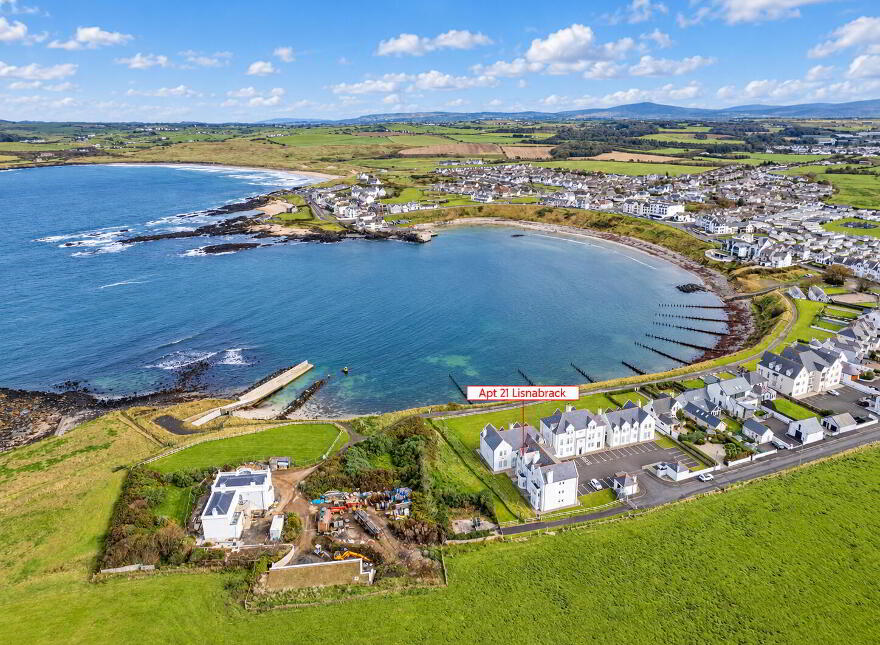 21 Lisnabrack Apartments, Seaport Avenue, Portballintrae, BT57 8NP