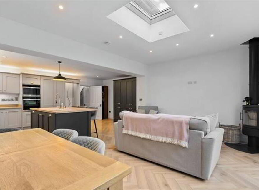210 Dún Eoin, Carrigaline