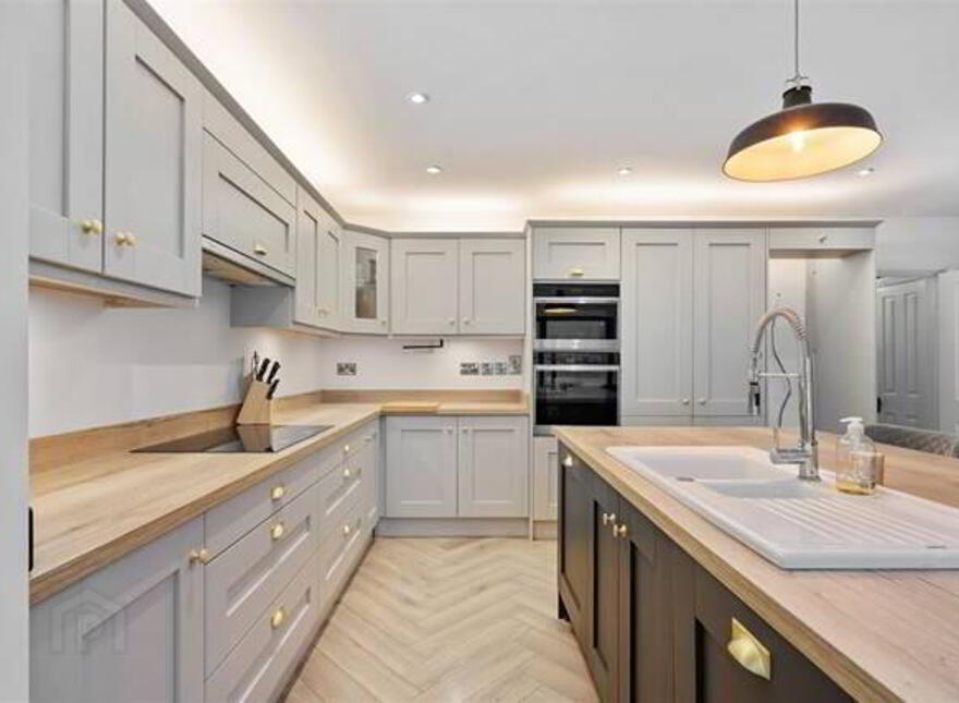 210 Dún Eoin, Carrigaline