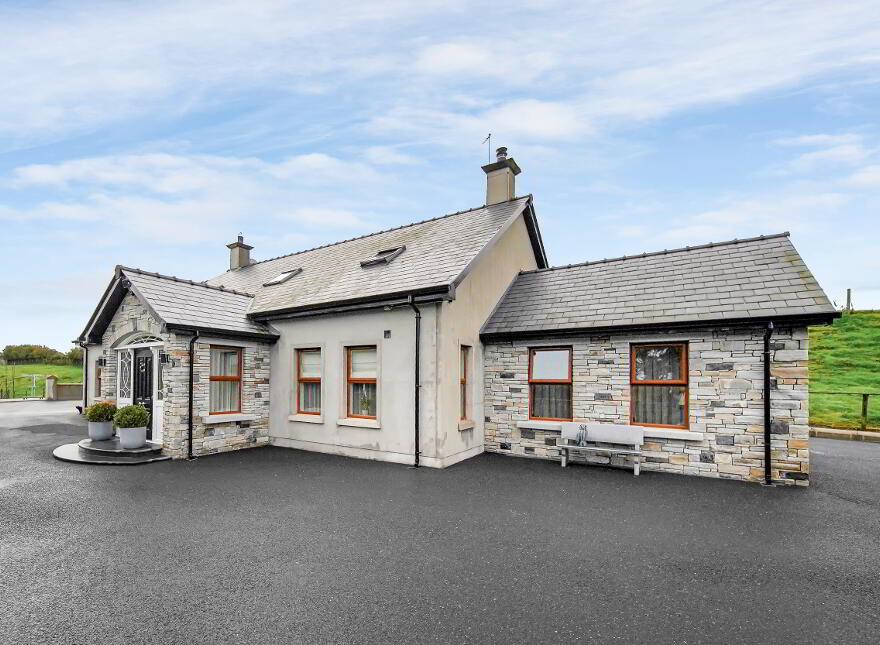 2 Magherenny Road, Drumquin, Omagh, BT78 4SN