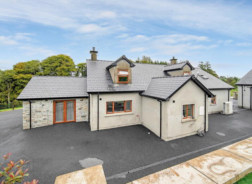 2 Magherenny Road, Drumquin, Omagh, BT78 4SN