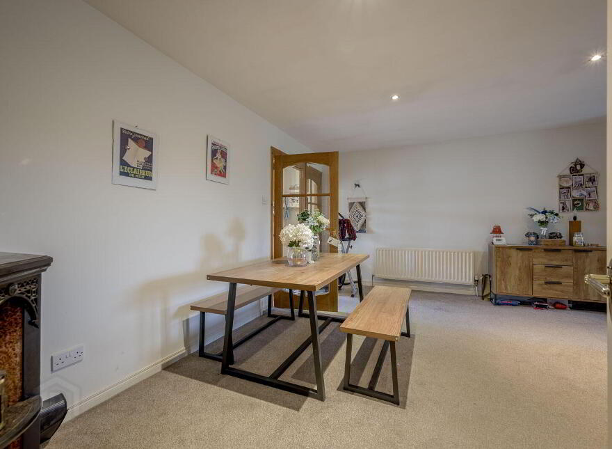 15 Galway Manor, Dundonald, Belfast, BT16 2HT
