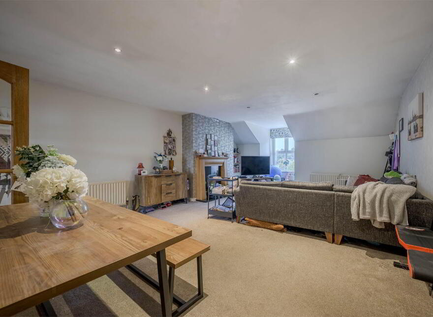 15 Galway Manor, Dundonald, Belfast, BT16 2HT