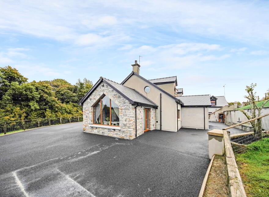 2 Magherenny Road, Drumquin, Omagh, BT78 4SN