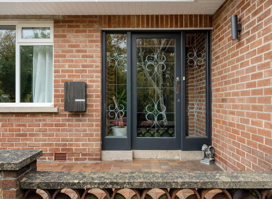 675 Upper Newtownards Road, Belfast, BT4 3NT