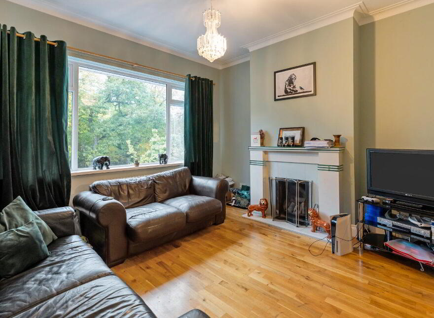 675 Upper Newtownards Road, Belfast, BT4 3NT