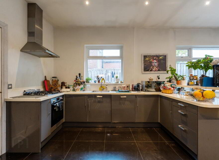675 Upper Newtownards Road, Belfast, BT4 3NT