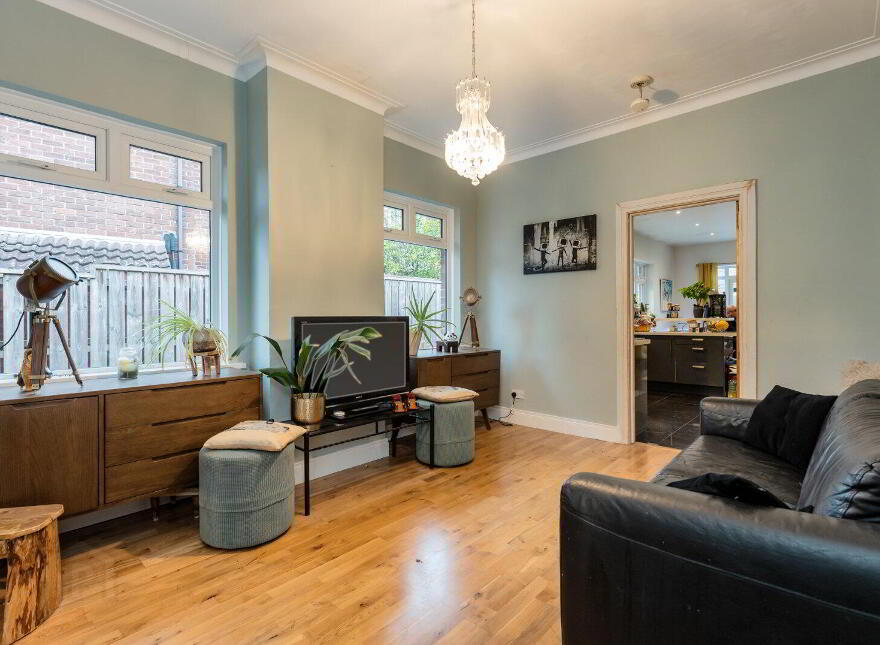675 Upper Newtownards Road, Belfast, BT4 3NT
