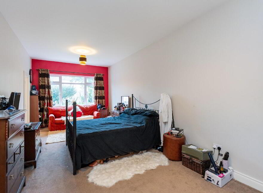 675 Upper Newtownards Road, Belfast, BT4 3NT