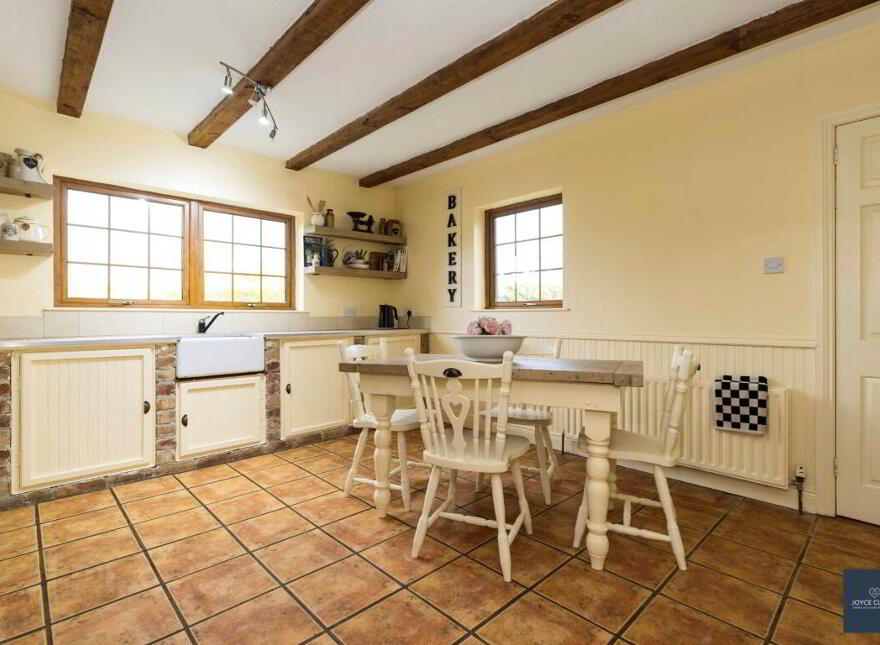 40 Moyrourkan Road, Tandragee, BT62 2HD