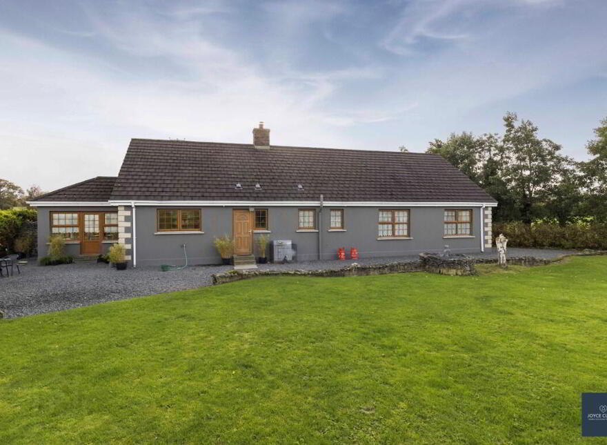 40 Moyrourkan Road, Tandragee, BT62 2HD